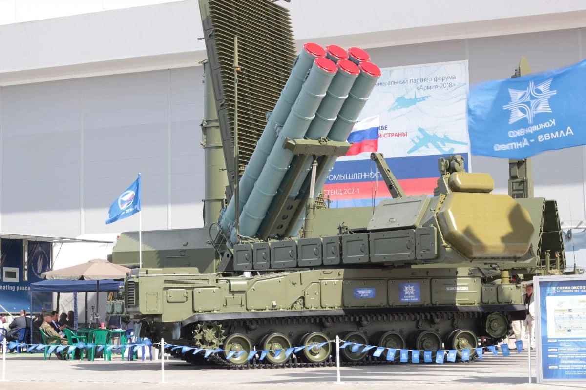 Ураження російського зенітно-ракетного комплексу «Бук-М3» дроном на Донеччині (за оприлюдненим Державною прикордонною службою