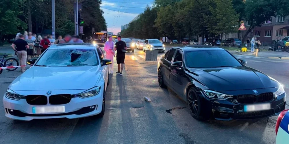 Перехрестя вулиць Кульчицької та Виговського у Львові, де два BMW збили батька з донькою