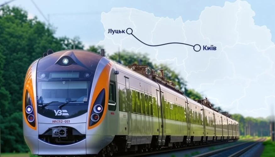 Швидкісний поїзд Інтерсіті на залізничній станції
