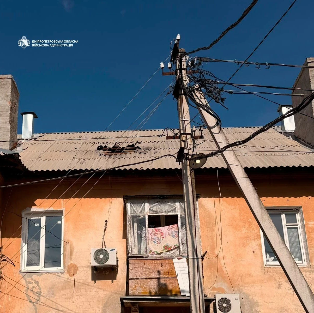 Наслідки ударів по цивільній інфраструктурі Дніпропетровщини (фото Дніпропетровської ОВА)