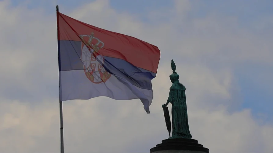 Колаж «Радіо Свобода» до матеріалу про акредитацію російського дипломата в Сербії